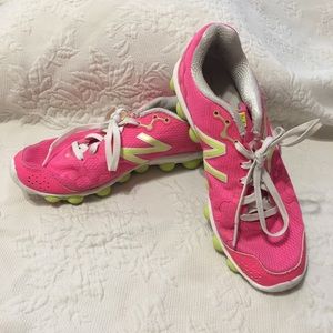 New Balance Minimus Rev Lite hot pink Size 8